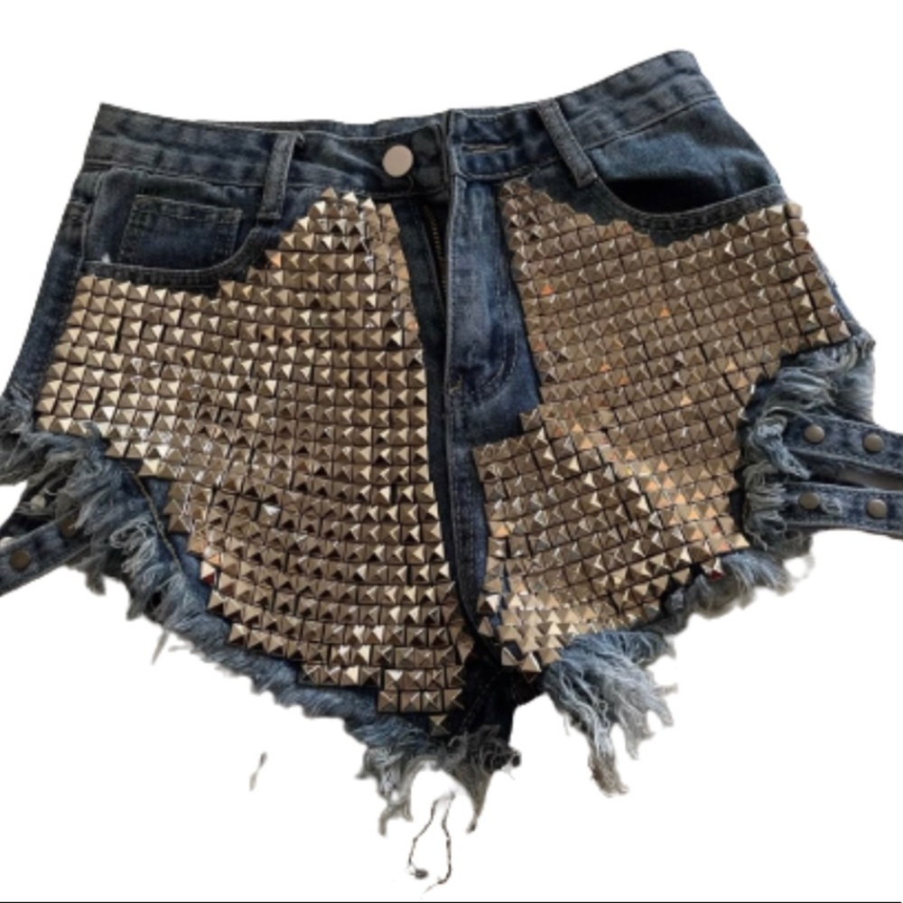 Shorts - Picture 2 of 2